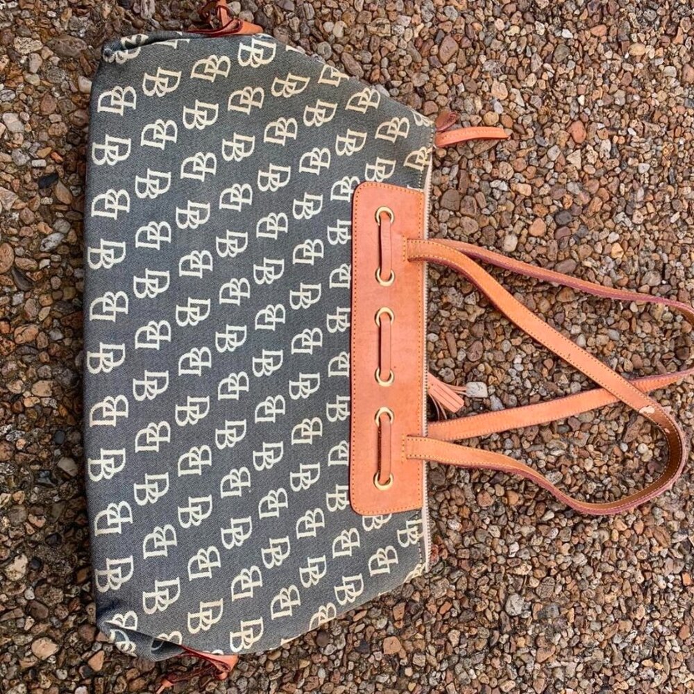 Dooney & Bourke Bag